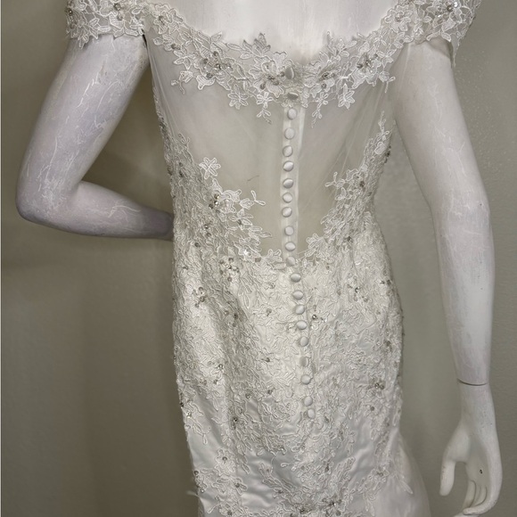 Loyeloy Women's Wedding Dresses V Neck Slit Lace. - Picture 7 of 15